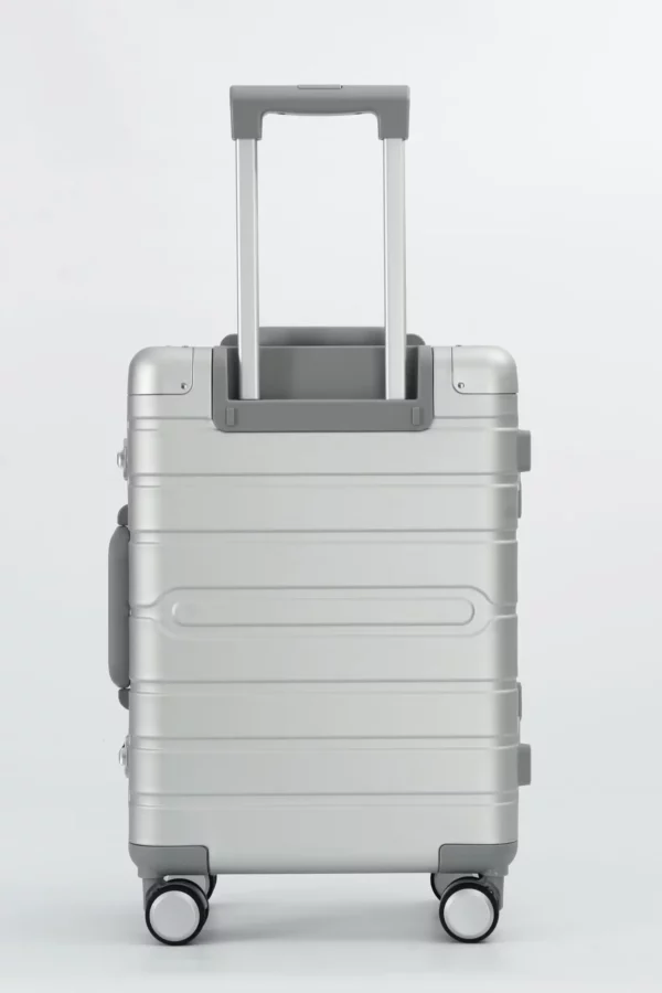 Valise Trolley en Aluminium – Élégance et Robustesse pour les Voyageurs Exigeants