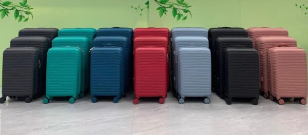 Valise  – Élégance Résistante en PP – 3pcs